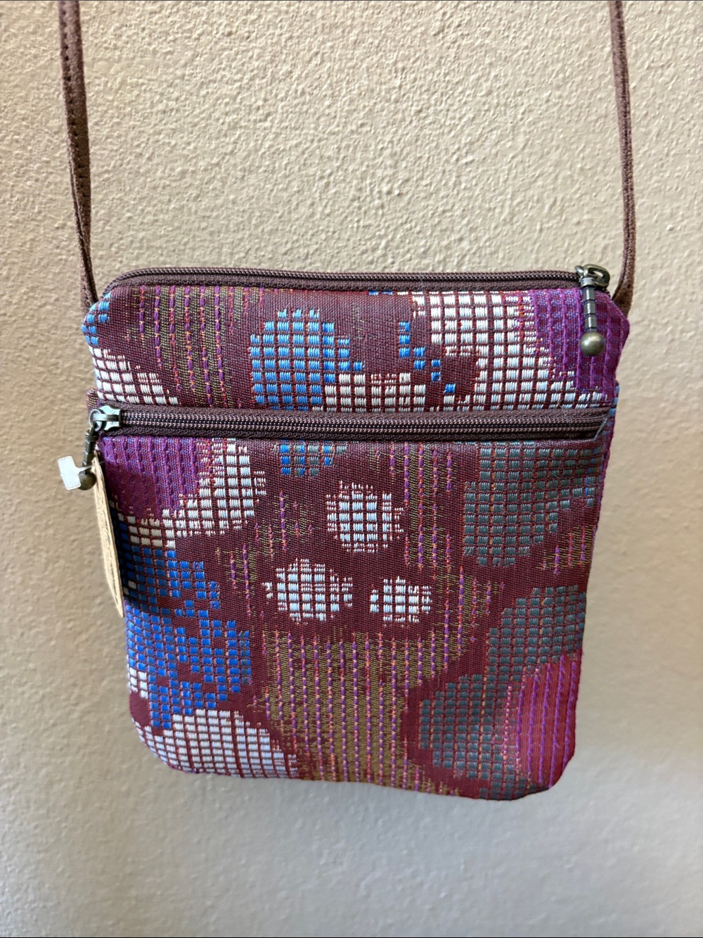NWT Maruca Cupcake Crossbody Shoulder Bag in Plum Floral Jacquard